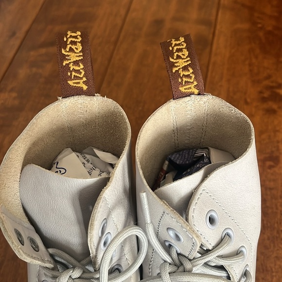 Dr. Martens Women's 1460 Pascal Mid Calf Boot Size 7 - Picture 10 of 10